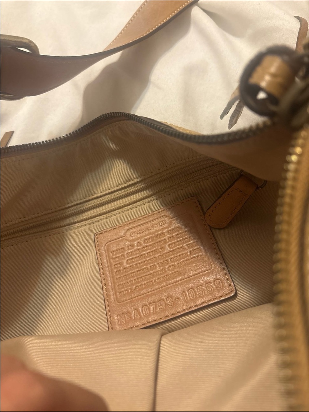 Vintage genuine leather COACH purse - Picture 5 of 7